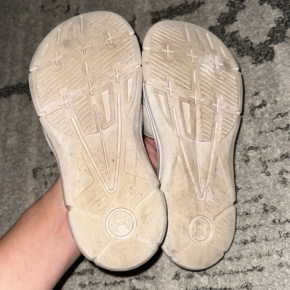 Under Armour Kids Slide Sandals size‎ 2Y